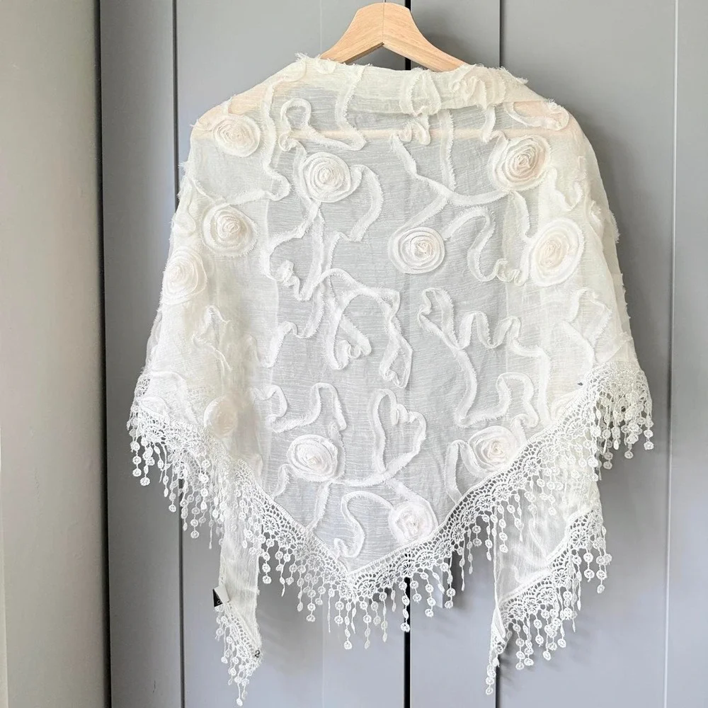 Cream Floral Lace Shawl Wrap Scarf Boho Cottagecore Fringe